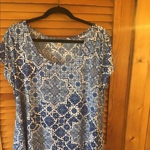 Very nice summer top.